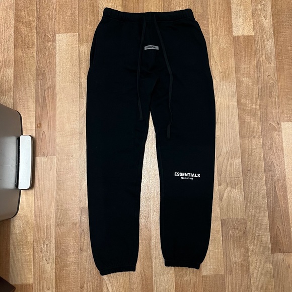 Essentials Sweatpants - Brand New - Picture 2 of 7